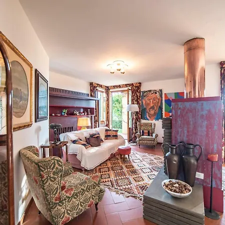 Aurora Villa